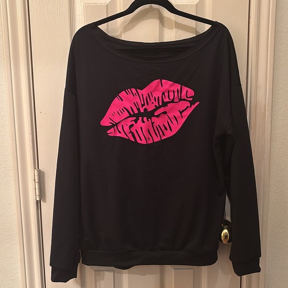 Tops - Women’s Begonia K Black Long-Sleeve Novelty Tee with Hot Pink Lips Graphic